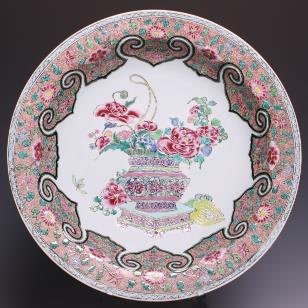 Chinese famille rose charger, 18th C.